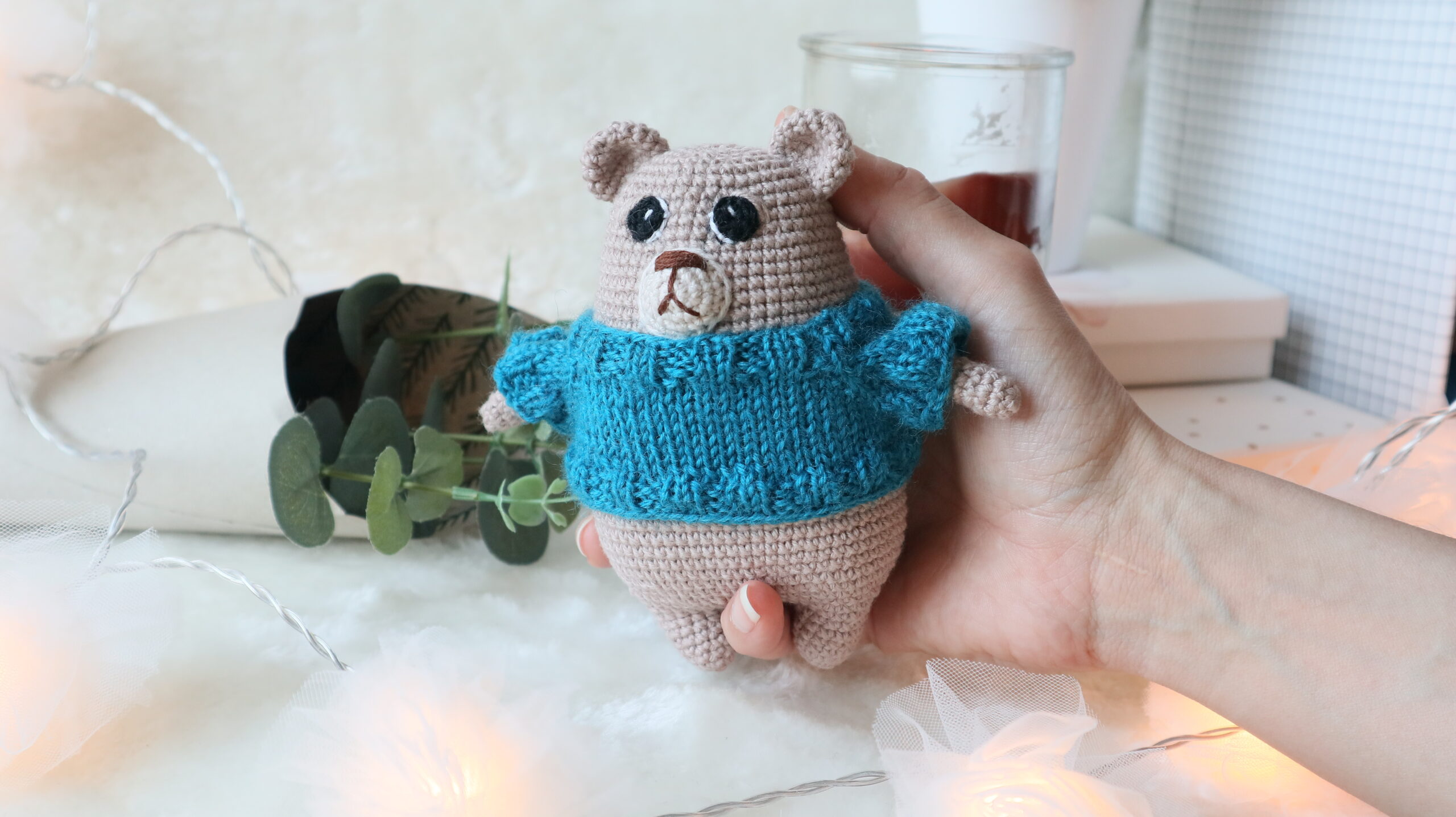 Amigurumi blue sweater bear free pattern