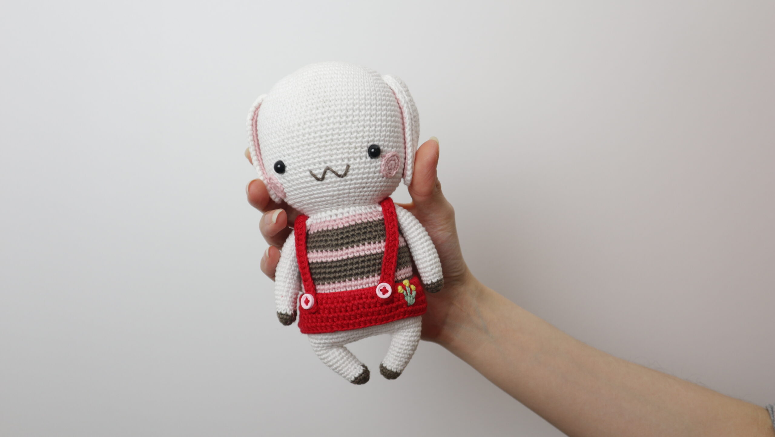Amigurumi white rabbit free pattern