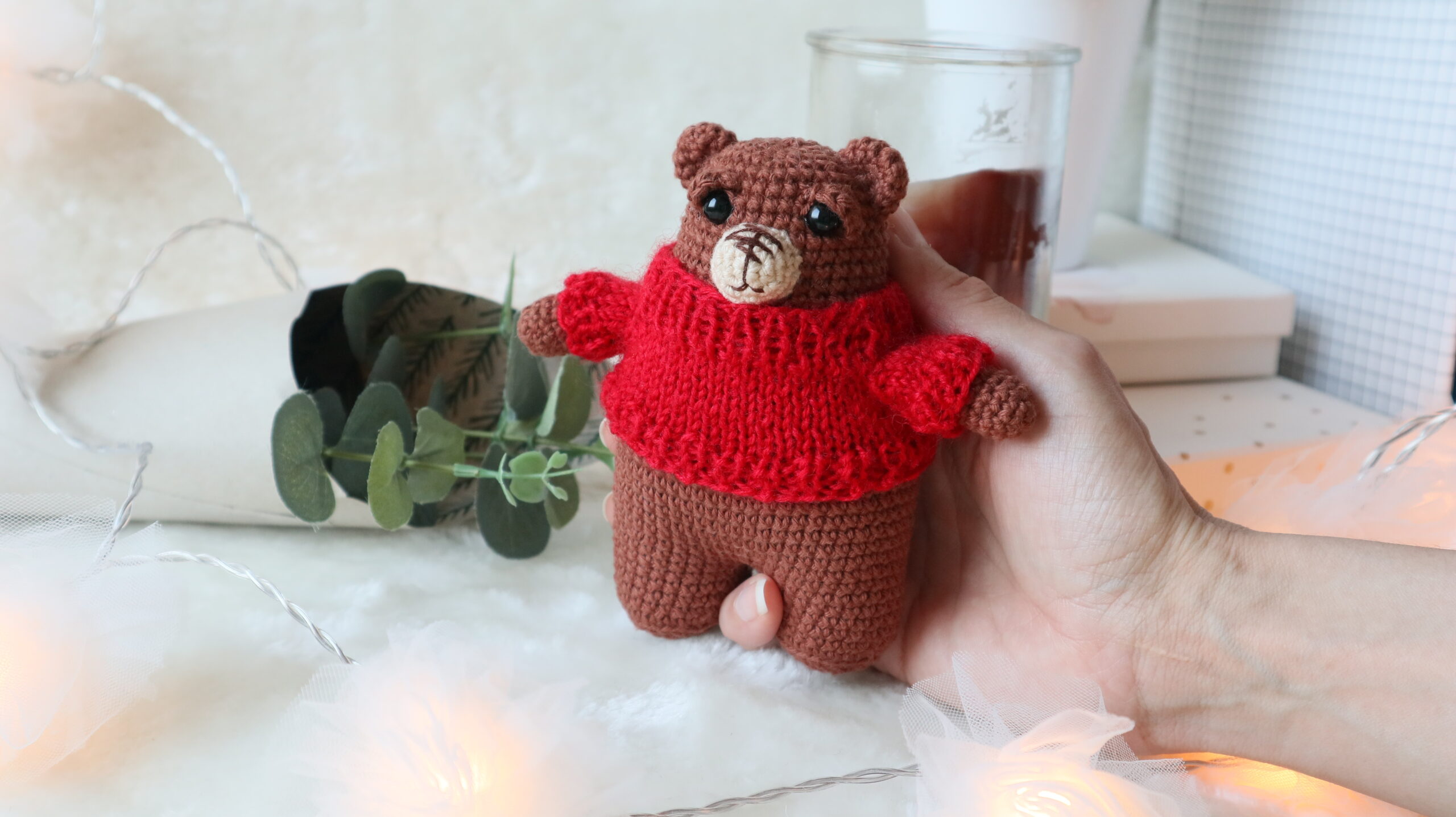Amigurumi red sweater bear free pattern